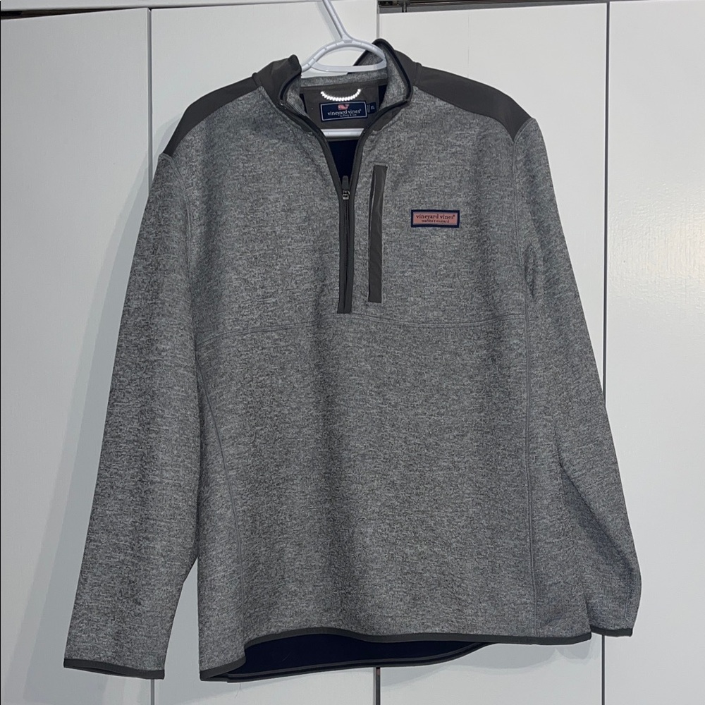 Vineyard Vines Heather Gray Quarter-Zip Pullover with Dark Gray Accents